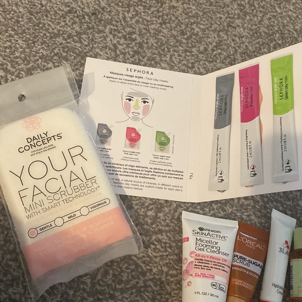 🆕 Beauty bundle with makeup bag - Picture 5 of 10